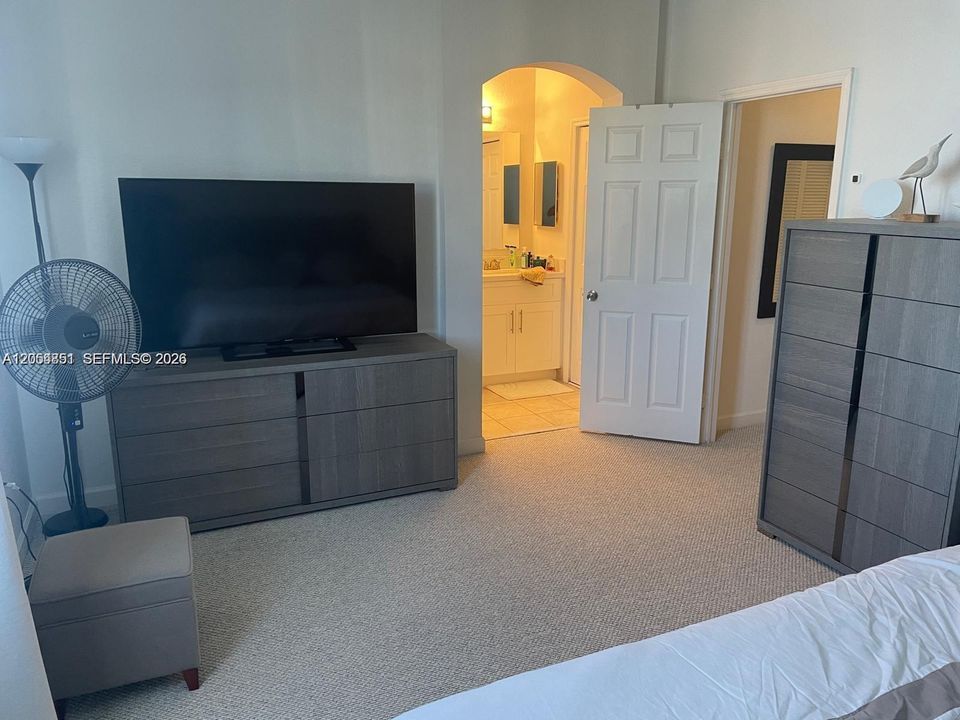 For Sale: $605,000 (3 beds, 2 baths, 1690 Square Feet)