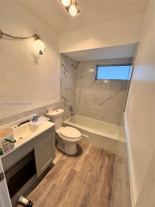 В аренду: $2,200 (2 спален, 2 ванн, 856 Квадратных фут)