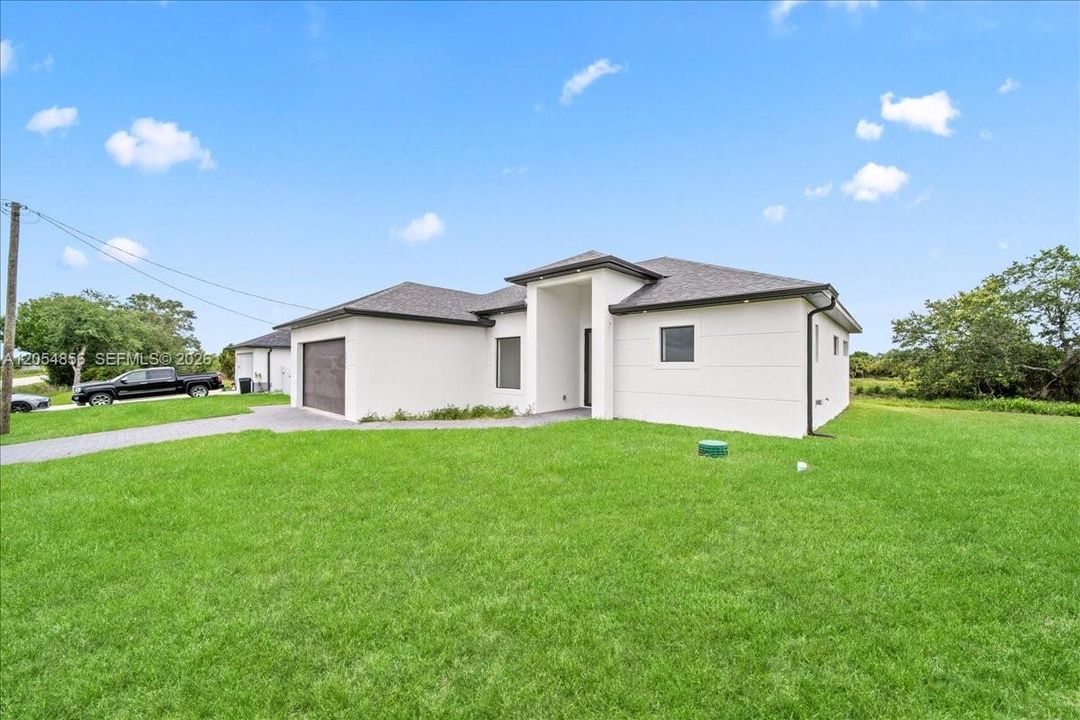 На продажу: $349,900 (3 спален, 2 ванн, 1588 Квадратных фут)