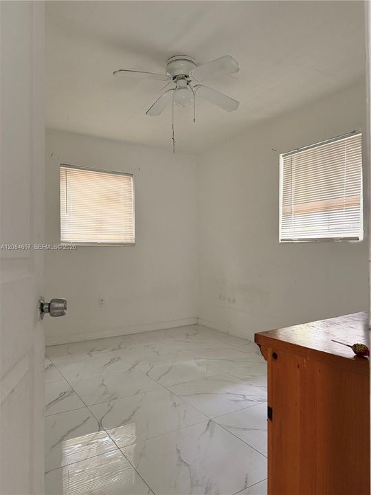 В аренду: $1,650 (1 спален, 1 ванн, 1012 Квадратных фут)