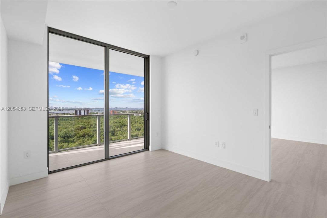 For Sale: $1,495,000 (1 beds, 2 baths, 1081 Square Feet)