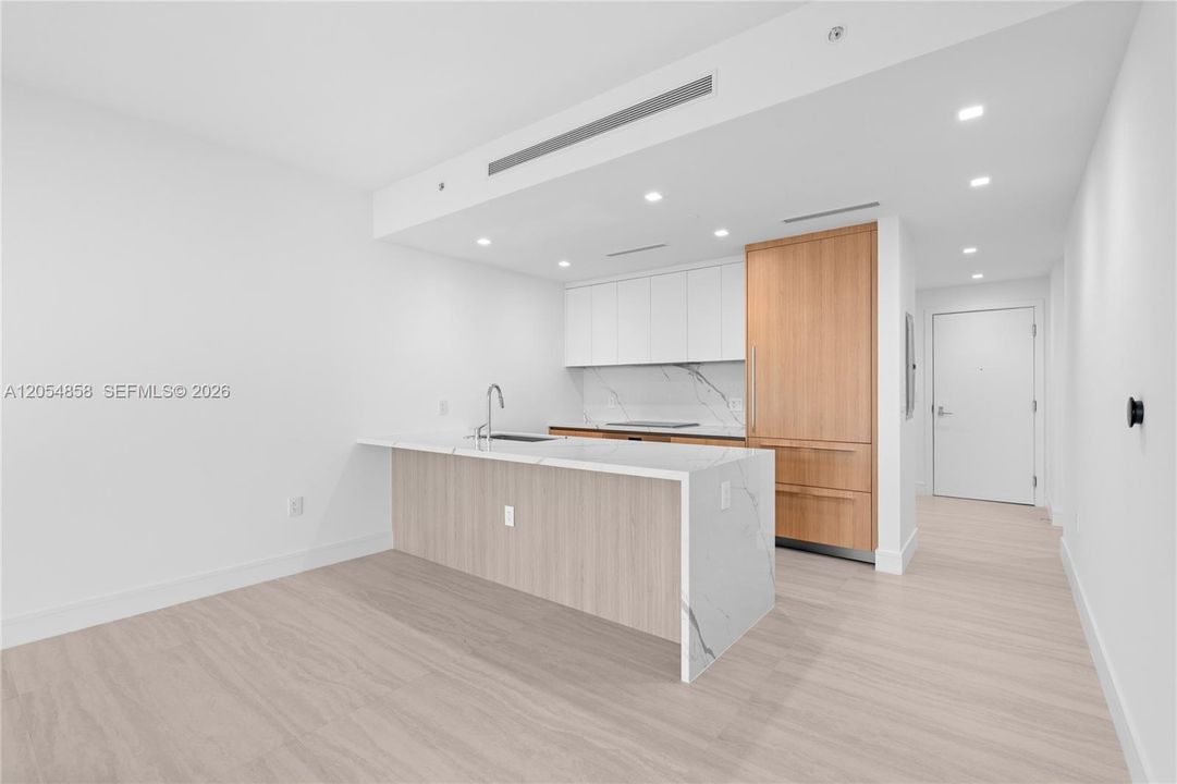 For Sale: $1,495,000 (1 beds, 2 baths, 1081 Square Feet)