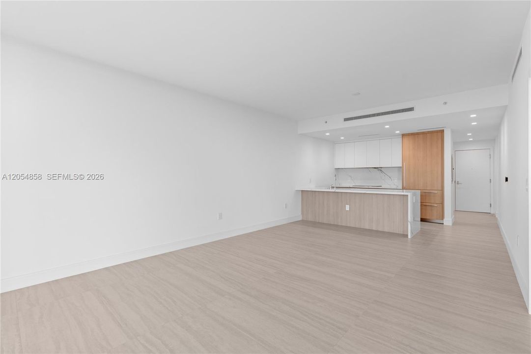 For Sale: $1,495,000 (1 beds, 2 baths, 1081 Square Feet)