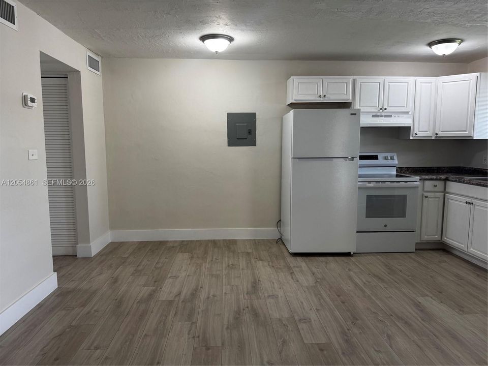 For Rent: $1,775 (1 beds, 1 baths, 590 Square Feet)