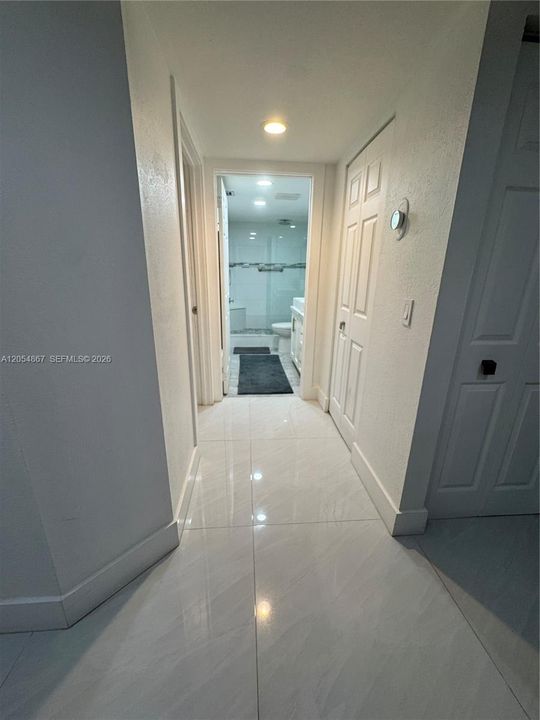 На продажу: $184,500 (1 спален, 1 ванн, 840 Квадратных фут)