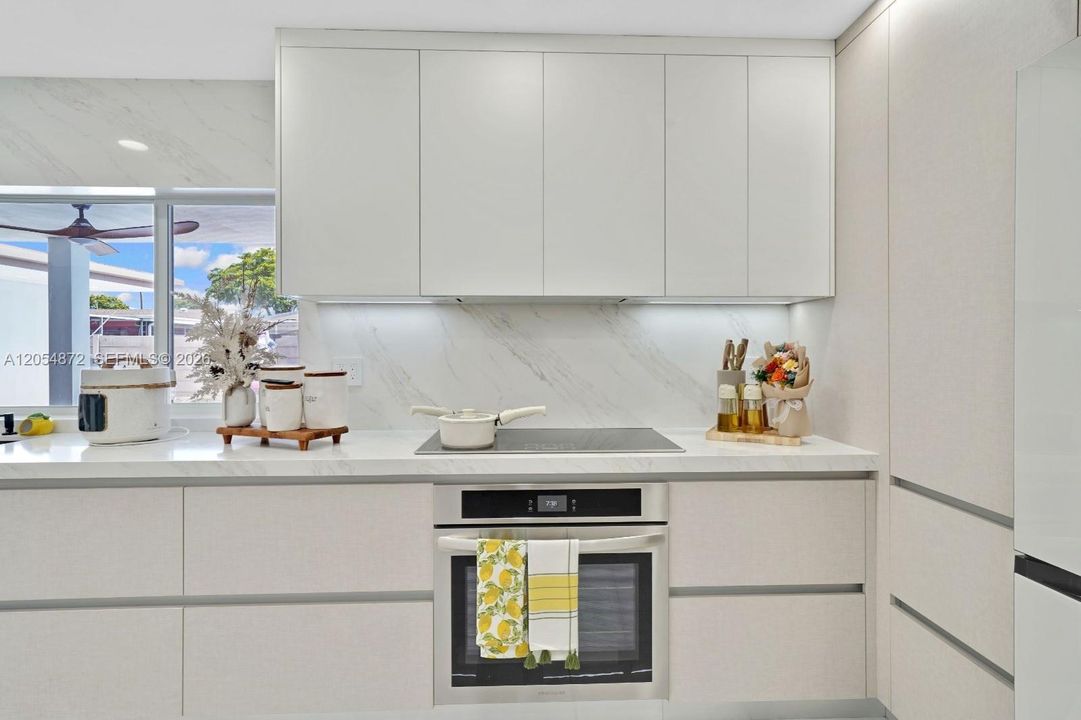 На продажу: $790,000 (3 спален, 2 ванн, 2095 Квадратных фут)