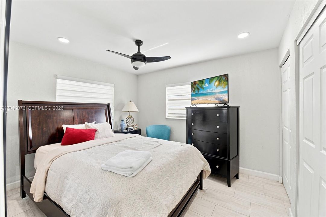 For Sale: $499,900 (3 beds, 2 baths, 1314 Square Feet)