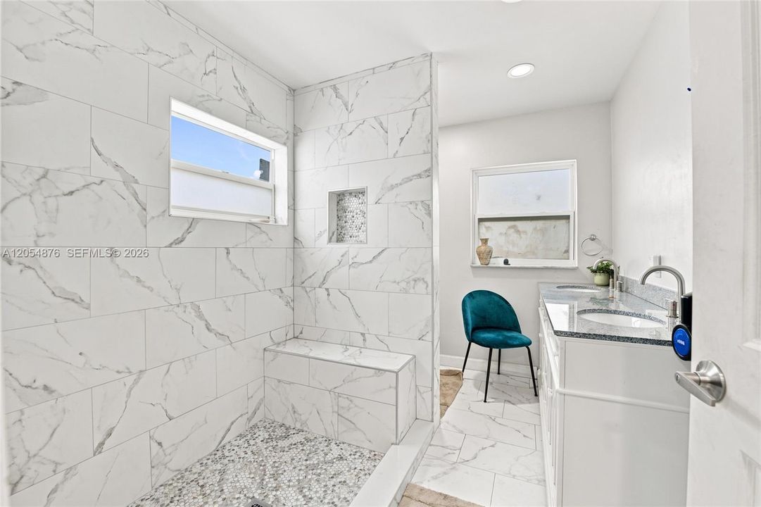 For Sale: $499,900 (3 beds, 2 baths, 1314 Square Feet)