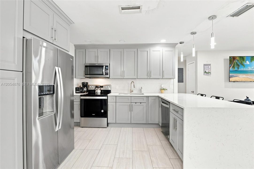 For Sale: $499,900 (3 beds, 2 baths, 1314 Square Feet)