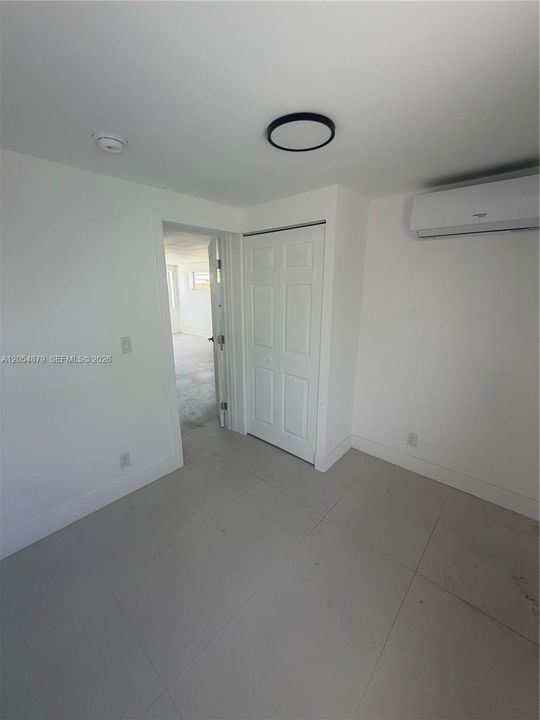 For Rent: $1,995 (2 beds, 1 baths, 1838 Square Feet)