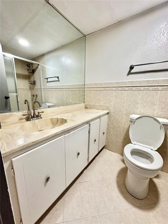For Rent: $1,950 (1 beds, 1 baths, 620 Square Feet)