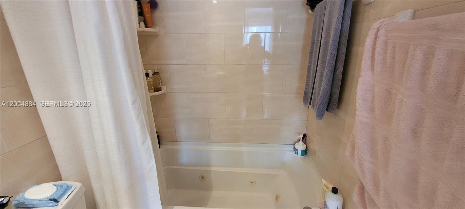 В аренду: $3,500 (2 спален, 2 ванн, 1696 Квадратных фут)