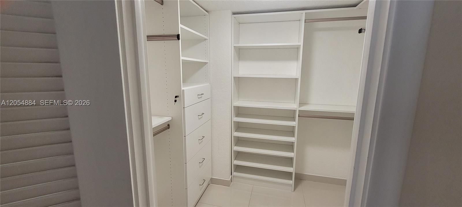 В аренду: $3,500 (2 спален, 2 ванн, 1696 Квадратных фут)