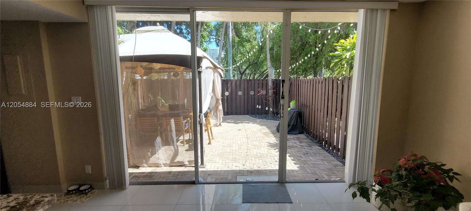 В аренду: $3,500 (2 спален, 2 ванн, 1696 Квадратных фут)