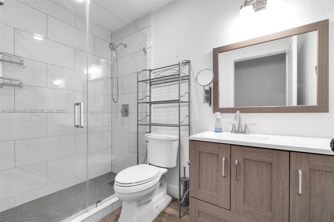 На продажу: $899,000 (4 спален, 2 ванн, 2142 Квадратных фут)