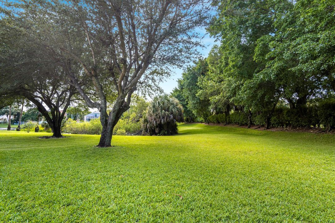 7798 Oak Grove Circle