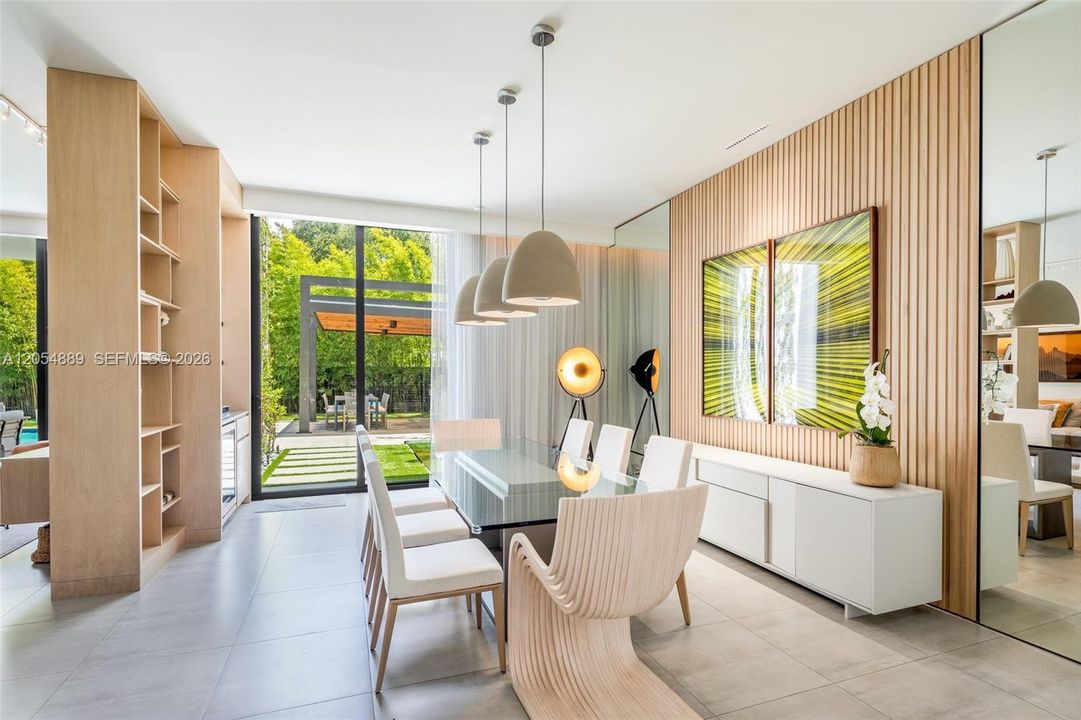В аренду: $19,000 (4 спален, 3 ванн, 2890 Квадратных фут)