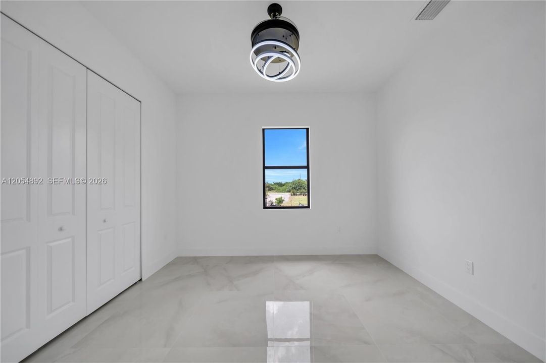 На продажу: $369,900 (3 спален, 2 ванн, 0 Квадратных фут)