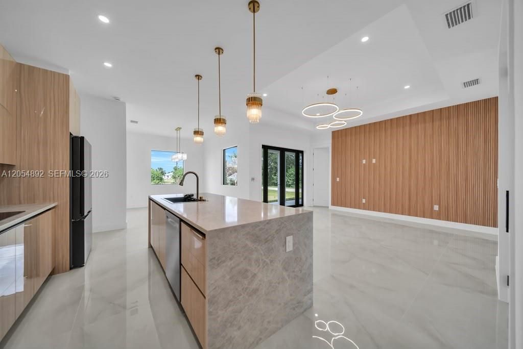 На продажу: $369,900 (3 спален, 2 ванн, 0 Квадратных фут)