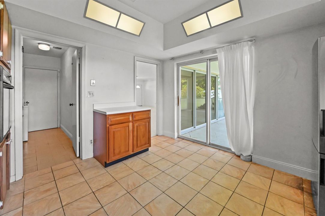 13 Kitchen 02