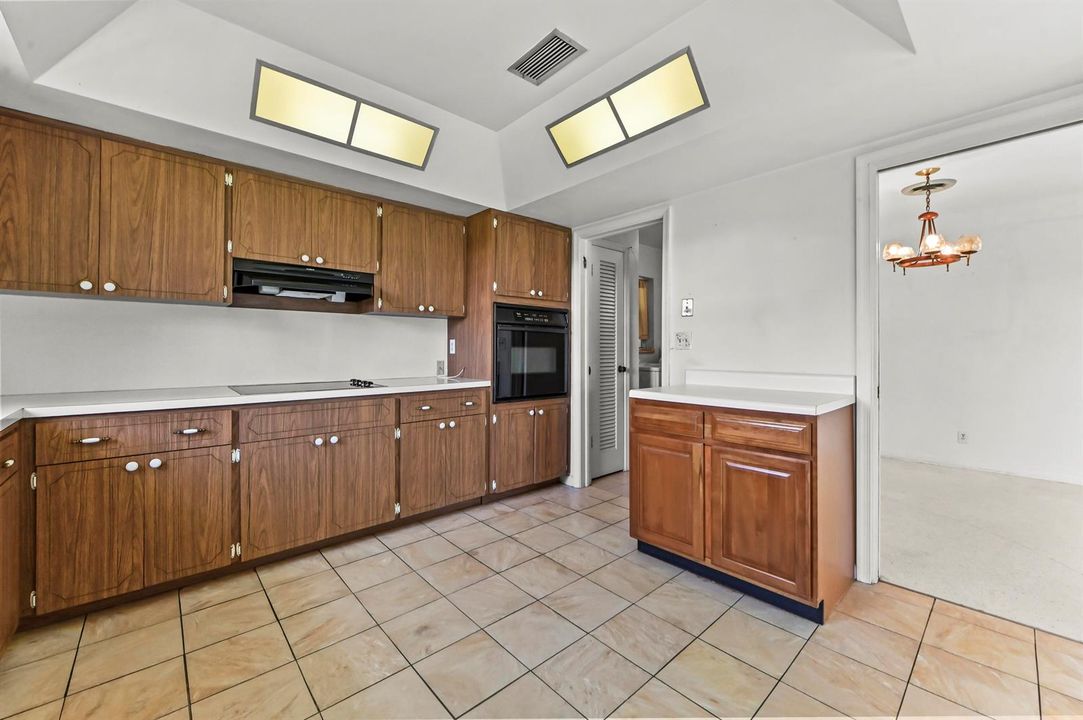15 Kitchen 04