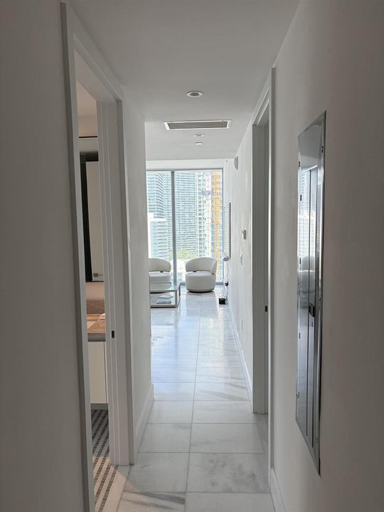 700NE26thTerrace_70276_12
