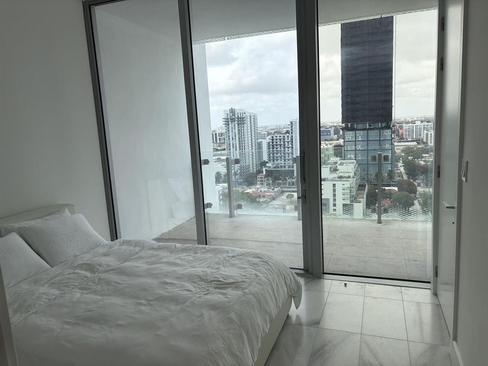 700NE26thTerrace_70276_5