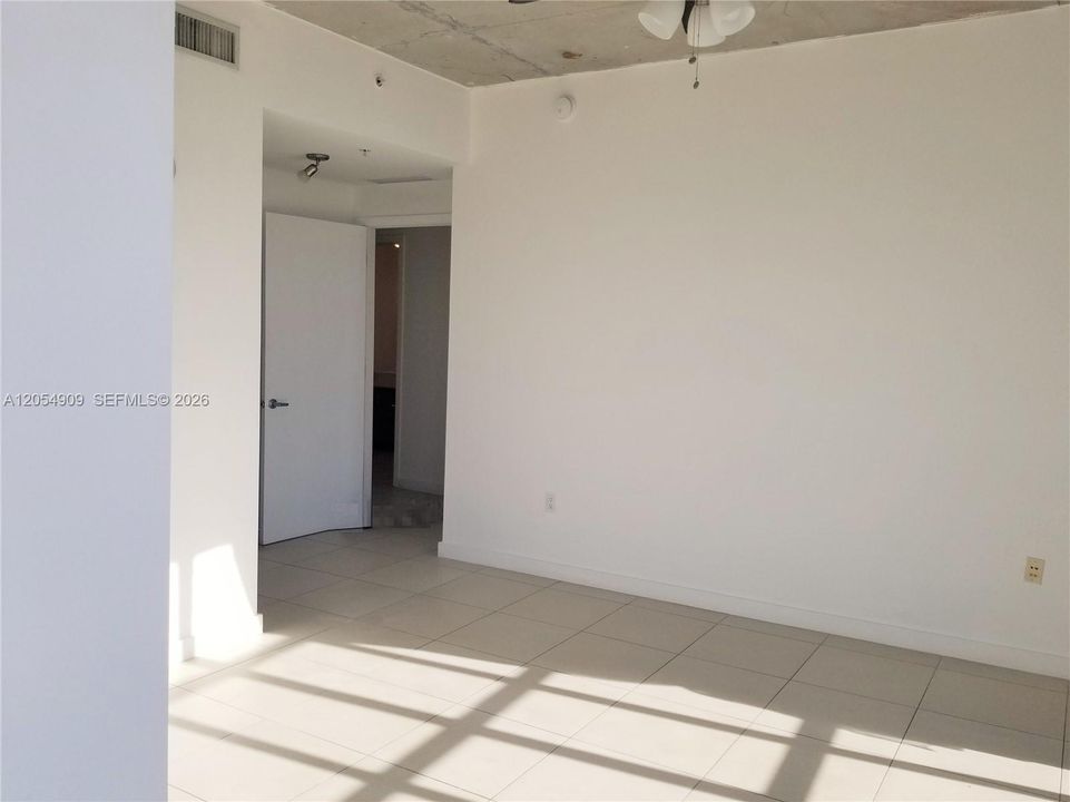 В аренду: $4,200 (2 спален, 2 ванн, 1181 Квадратных фут)