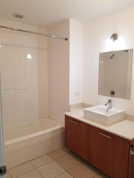 В аренду: $4,200 (2 спален, 2 ванн, 1181 Квадратных фут)