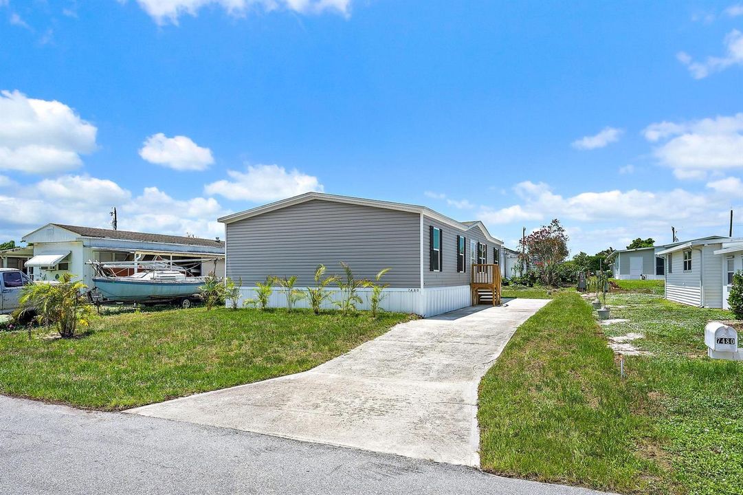7480 SE Eagle Ave-2