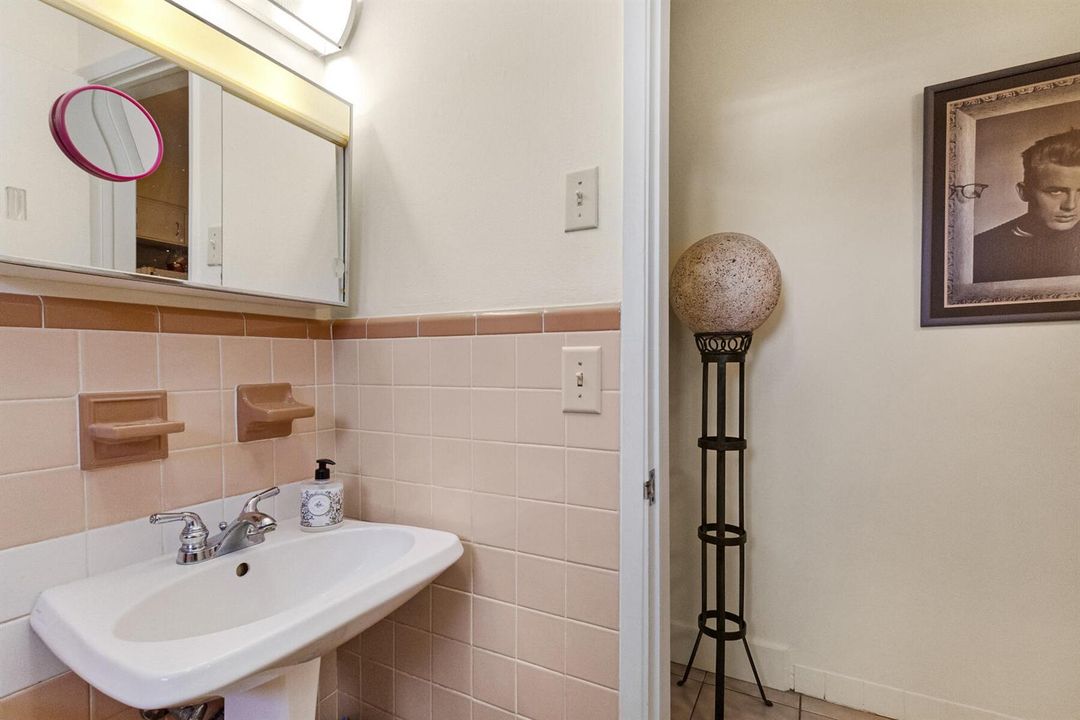 accutour_03 500-ne-14th-st-031