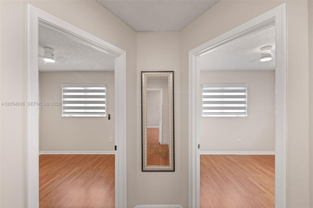 En Venta: $389,800 (4 camas, 3 baños, 1580 Pies cuadrados)