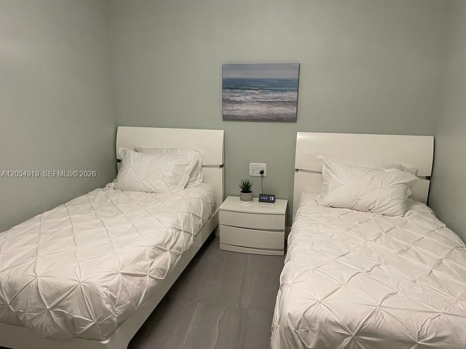 В аренду: $4,200 (3 спален, 2 ванн, 1690 Квадратных фут)