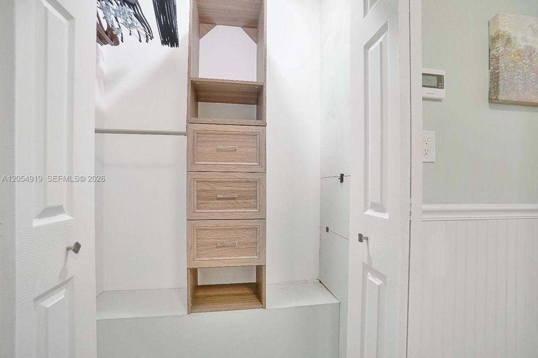 В аренду: $4,200 (3 спален, 2 ванн, 1690 Квадратных фут)