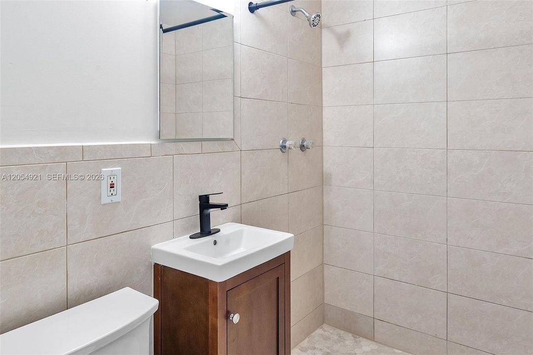 В аренду: $1,950 (1 спален, 1 ванн, 550 Квадратных фут)