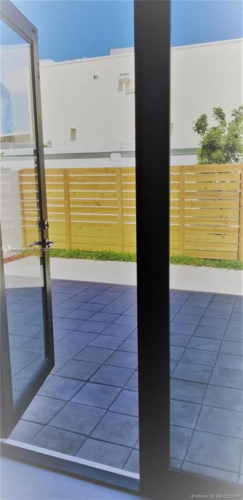 For Rent: $3,500 (3 beds, 2 baths, 1678 Square Feet)