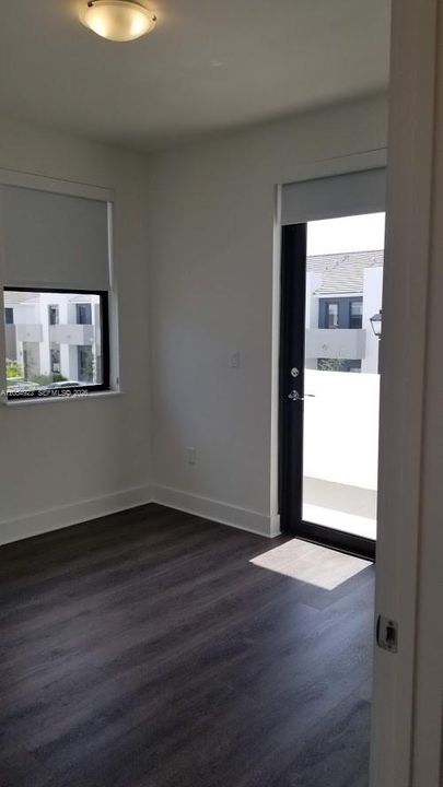 For Rent: $3,500 (3 beds, 2 baths, 1678 Square Feet)