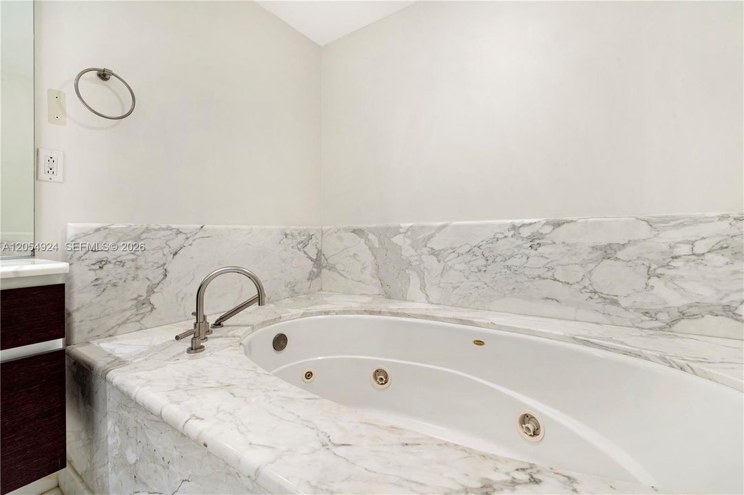 En Renta: $9,000 (2 camas, 2 baños, 1595 Pies cuadrados)