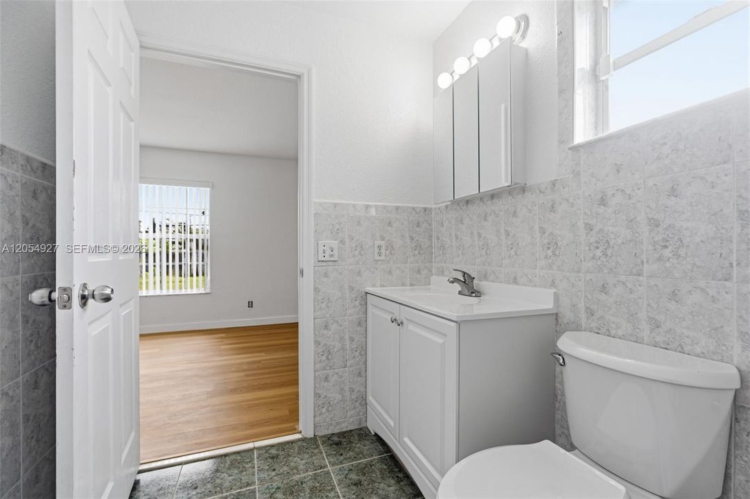 В аренду: $3,500 (0 спален, 0 ванн, 0 Квадратных фут)