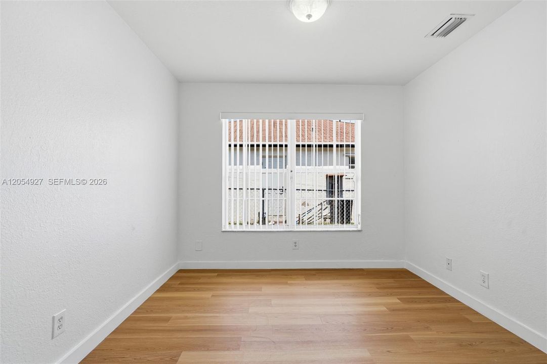 В аренду: $3,500 (0 спален, 0 ванн, 0 Квадратных фут)