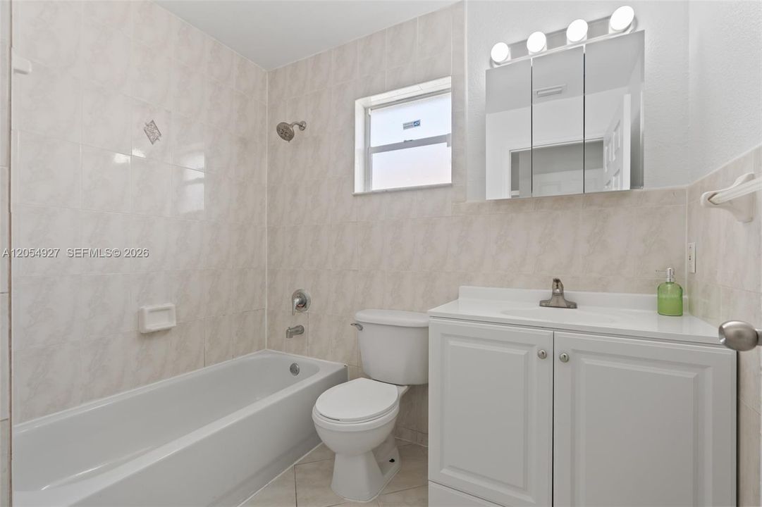 В аренду: $3,500 (0 спален, 0 ванн, 0 Квадратных фут)