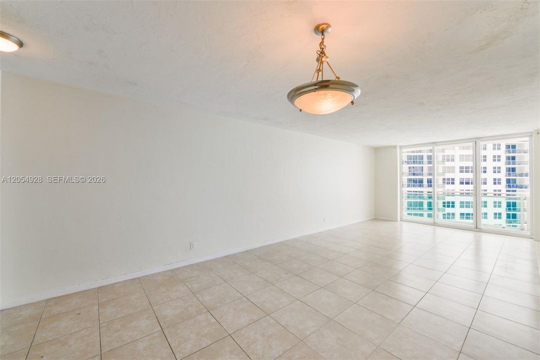 En Venta: $360,000 (1 camas, 1 baños, 911 Pies cuadrados)