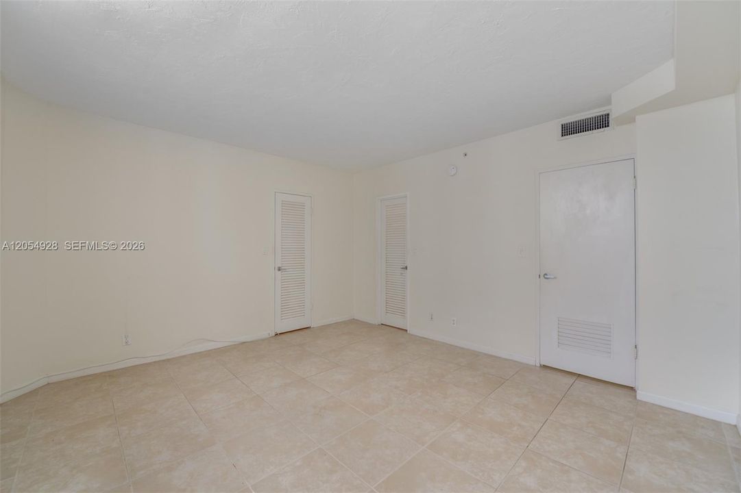 En Venta: $360,000 (1 camas, 1 baños, 911 Pies cuadrados)
