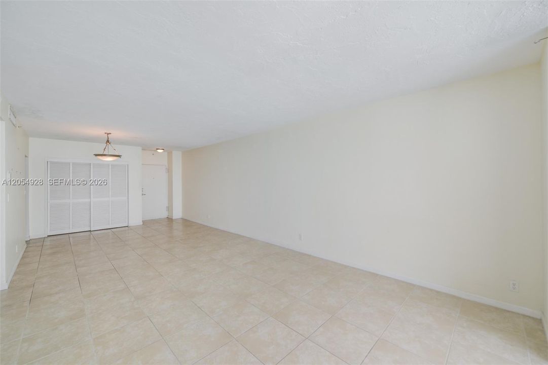 En Venta: $360,000 (1 camas, 1 baños, 911 Pies cuadrados)