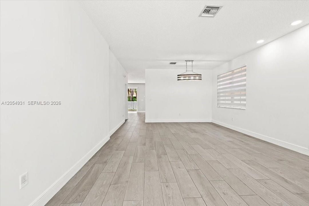 В аренду: $4,850 (4 спален, 2 ванн, 2180 Квадратных фут)