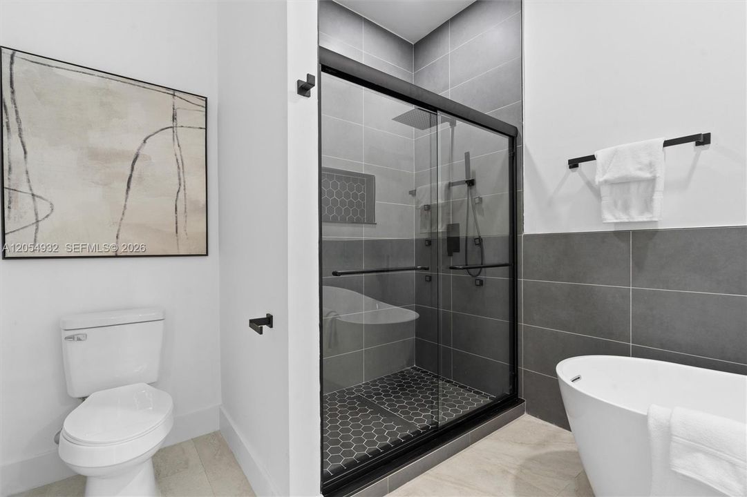 На продажу: $575,000 (3 спален, 2 ванн, 1658 Квадратных фут)