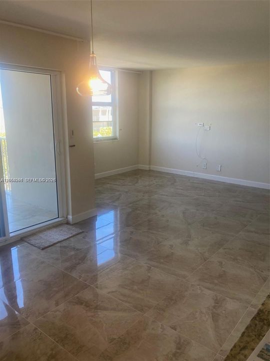 В аренду: $2,700 (2 спален, 2 ванн, 1020 Квадратных фут)