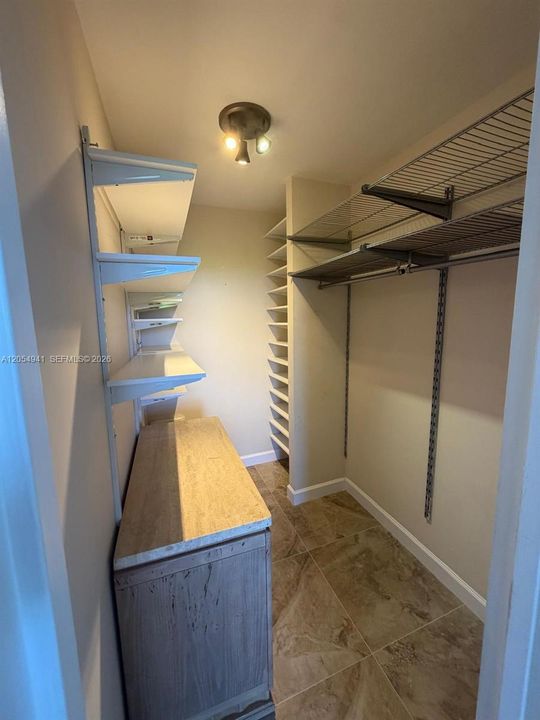 В аренду: $2,700 (2 спален, 2 ванн, 1020 Квадратных фут)