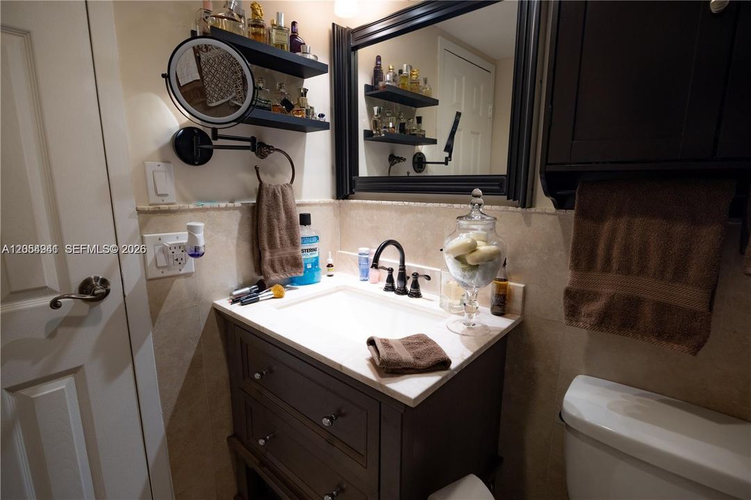 В аренду: $2,700 (2 спален, 2 ванн, 1020 Квадратных фут)