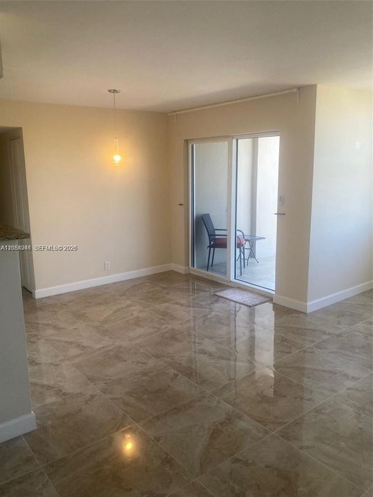 В аренду: $2,700 (2 спален, 2 ванн, 1020 Квадратных фут)